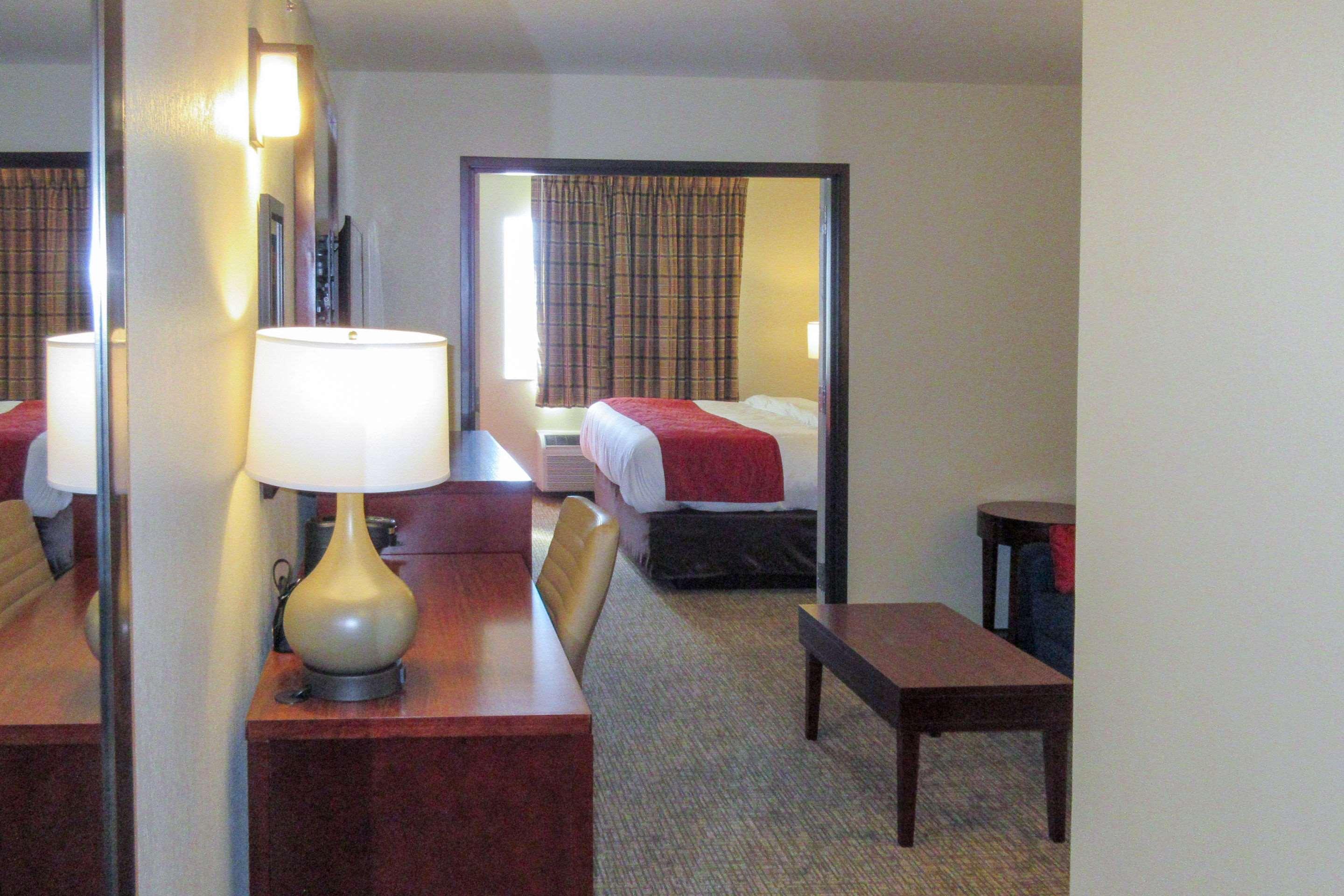 Comfort Kansas Hotel