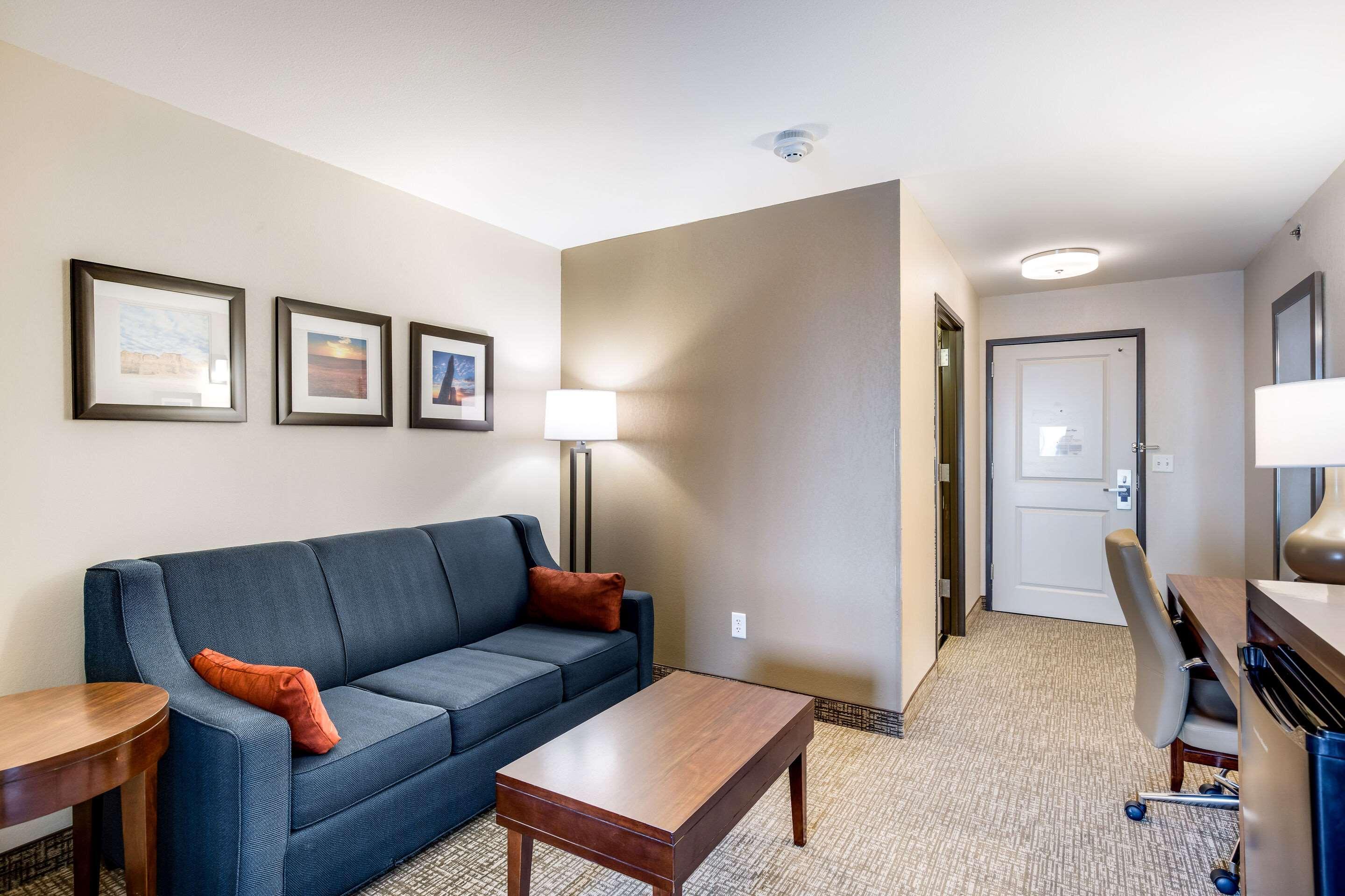 Comfort Kansas Hotel
