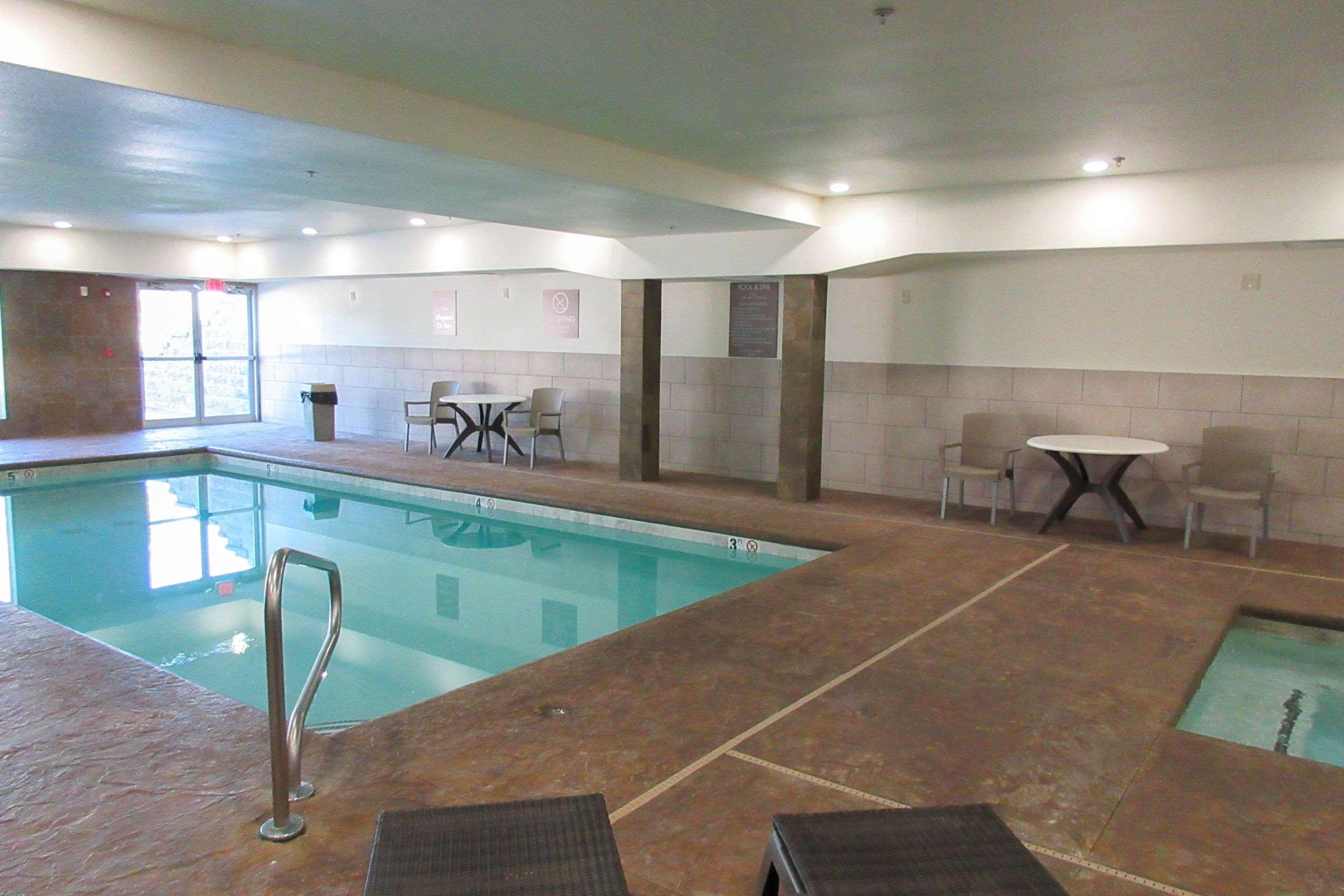 Comfort Kansas Hotel