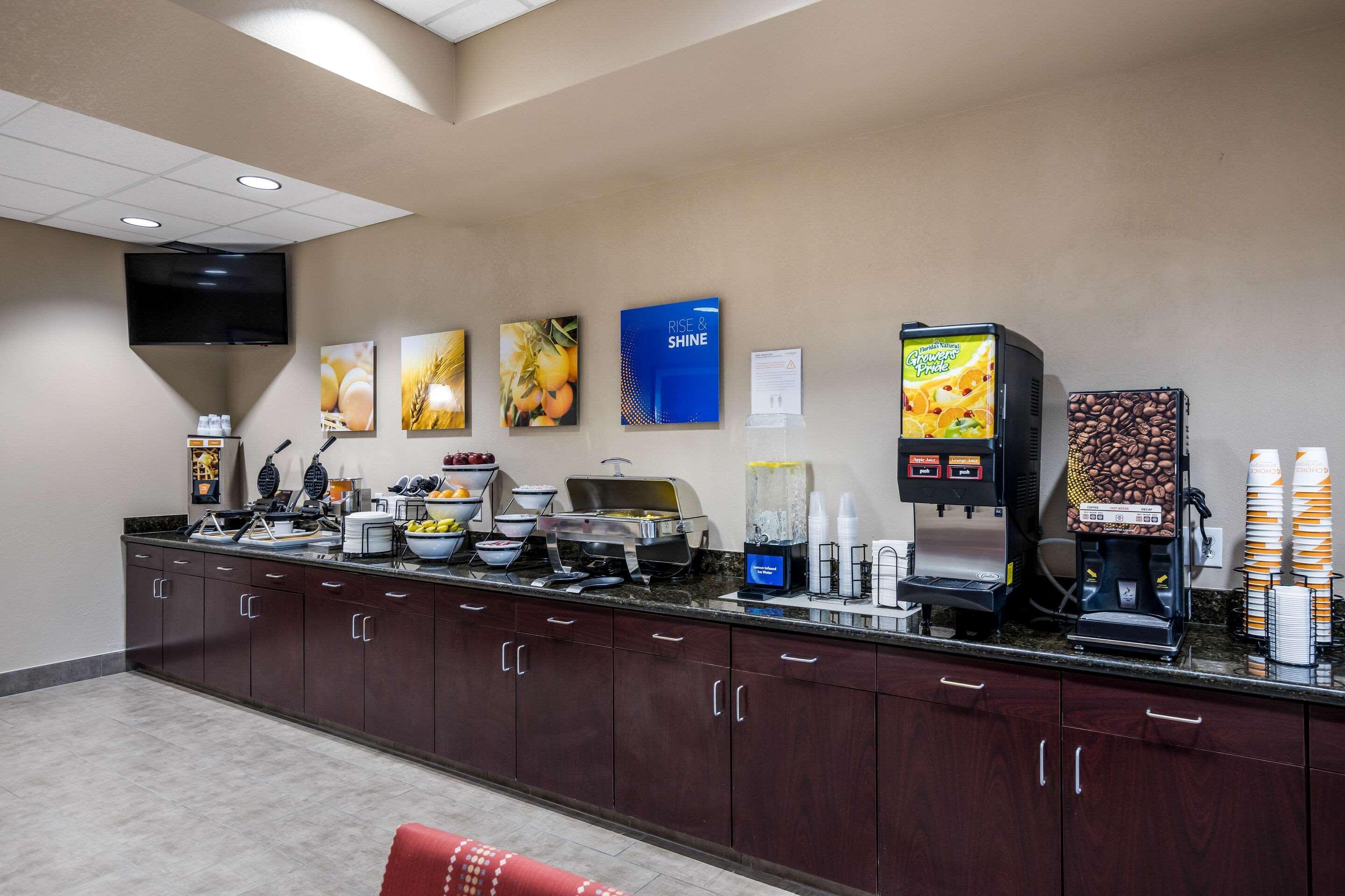 Comfort Kansas Hotel