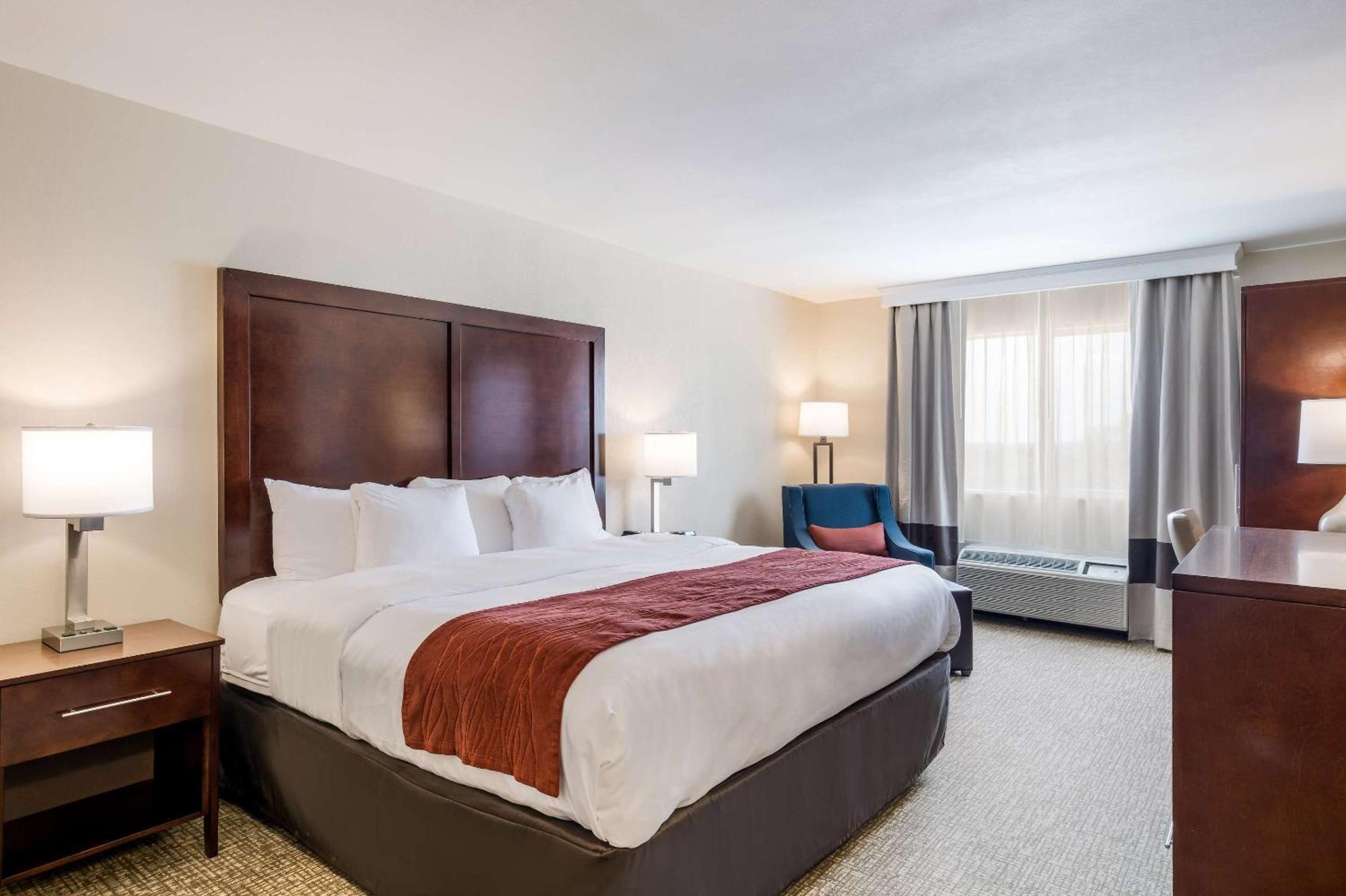 Hotel Comfort Kansas 2*